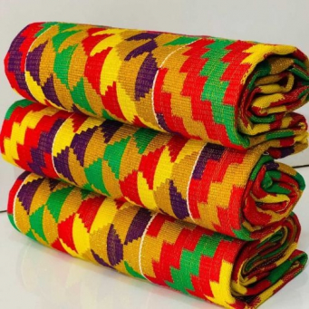 الملابس والمنسوجات